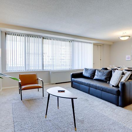 Beautiful 2Br Apartment At Crystal City With Gym أرلنغتون المظهر الخارجي الصورة