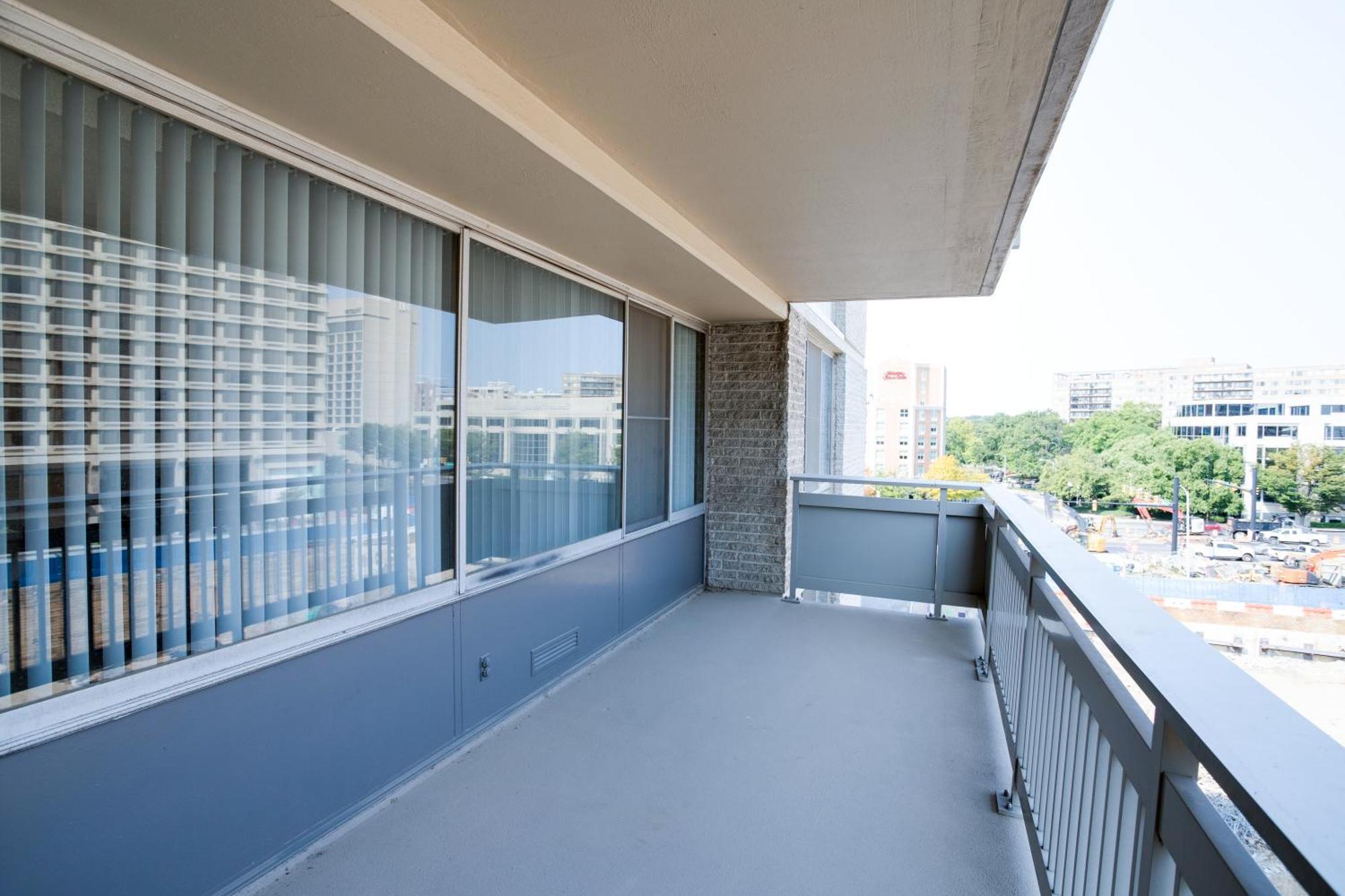 Beautiful 2Br Apartment At Crystal City With Gym أرلنغتون المظهر الخارجي الصورة