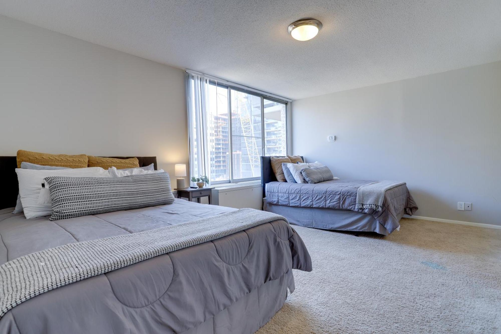 Beautiful 2Br Apartment At Crystal City With Gym أرلنغتون المظهر الخارجي الصورة